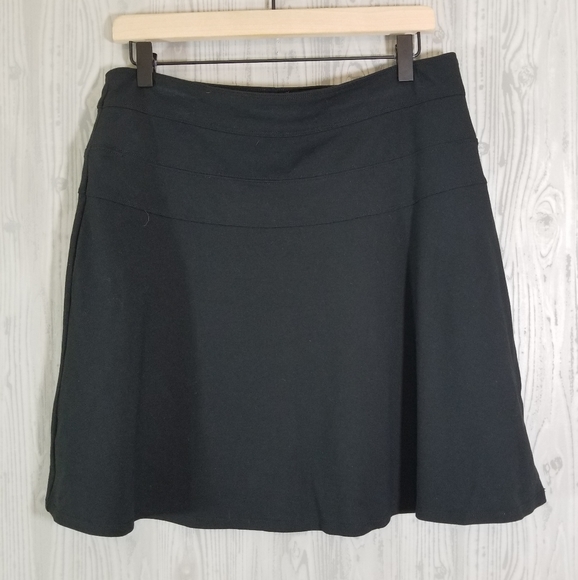 Athleta Dresses & Skirts - Athleta Zip Side Black Athletic Skirt Size 10